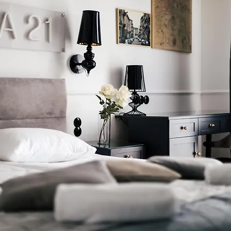 Boutique Studio, 5-minute Walk To Stadion Narodowy Metro Apartment *